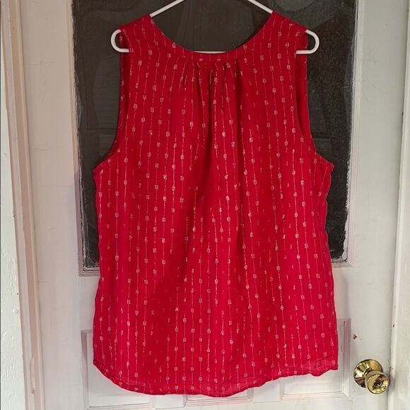 Crown & Ivy Women’s Red and Silver Threaded Sleeveless Boxy Blouse Size 3X - Picture 6 of 6